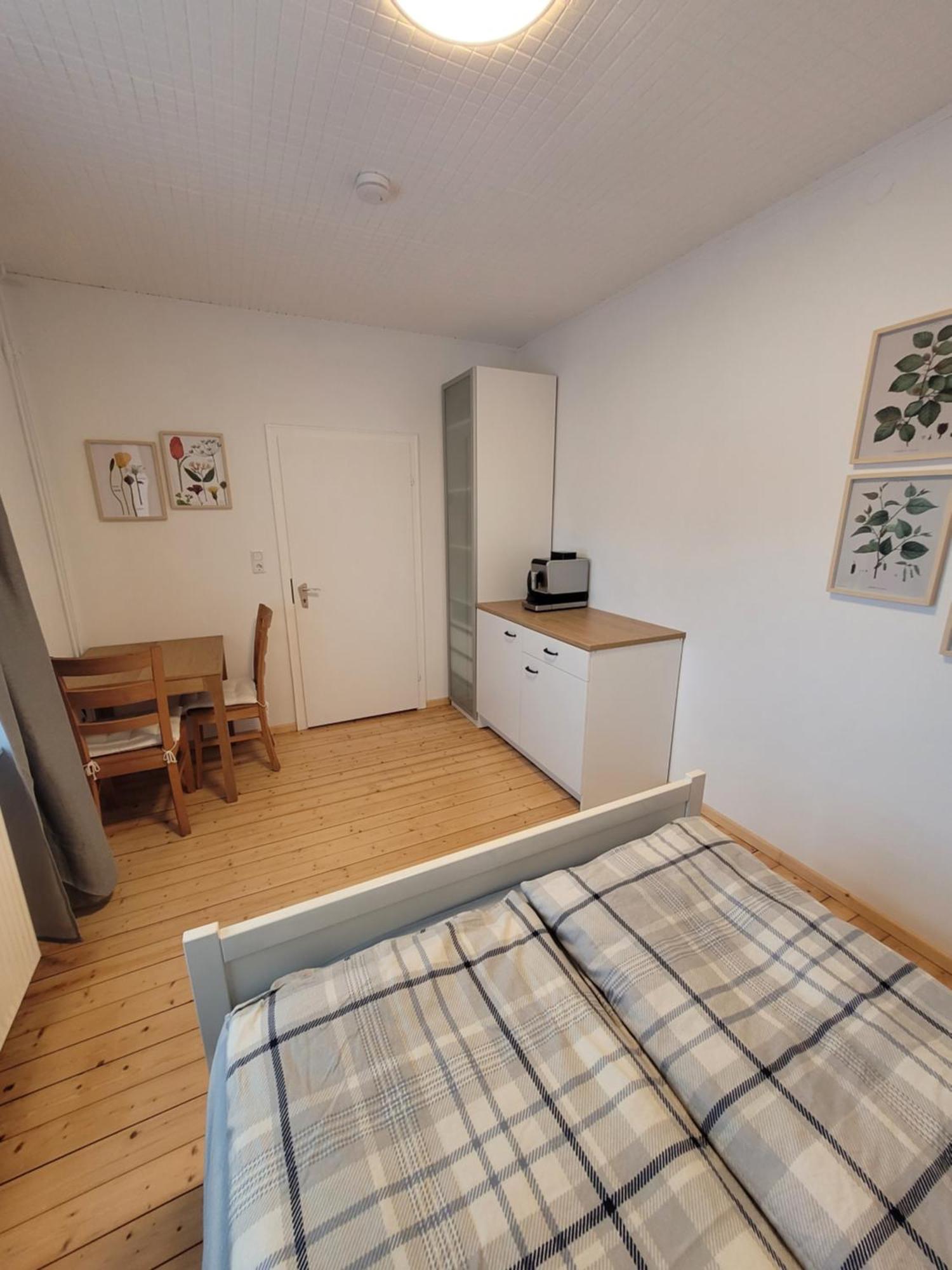 Ruhige, Kleine Unterkunft In Weyhe, Naehe Bremen Luaran gambar